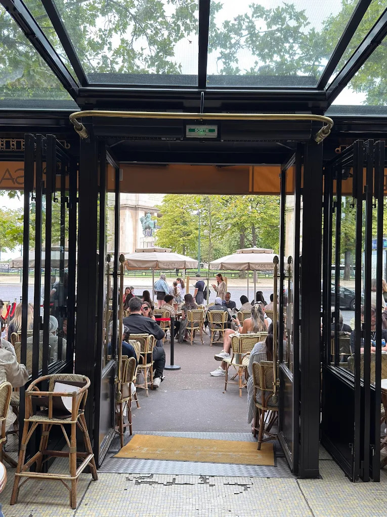 Carette, salon de thé à Paris, dans COMOD